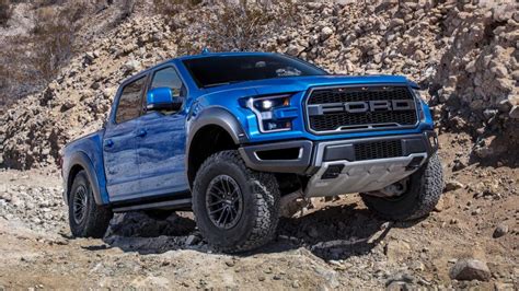 ford raptor 2022 prezzo.